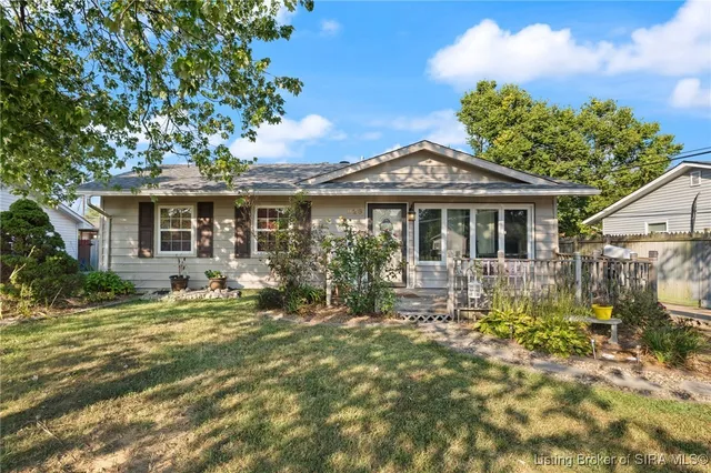 $199,900 | 826 Sandra Drive, Jeffersonville, IN 47130