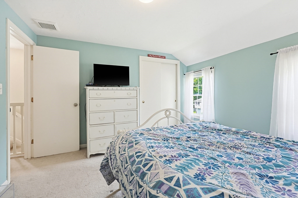 15 Calvin Road North Attleboro, MA 02760 - Photo 21 of 41