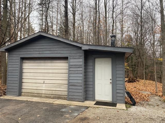 11076 Norman Road Yale, MI 48097 - Photo 34 of 99 50127457-33.JPG