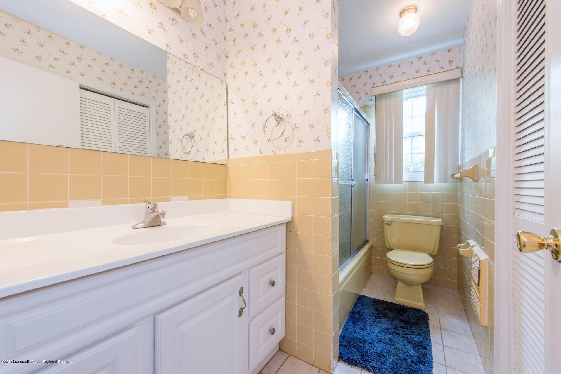 97 A Evesham Road Freehold, NJ 07728 - Photo 16 of 21 2nd Full Bath