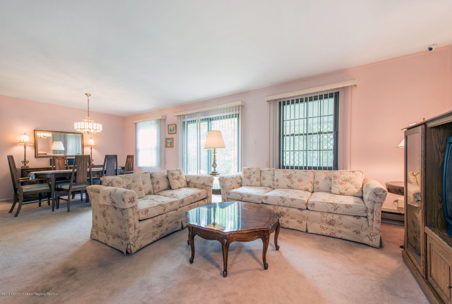 97 A Evesham Road Freehold, NJ 07728 - Photo 6 of 21 LivingRoom2