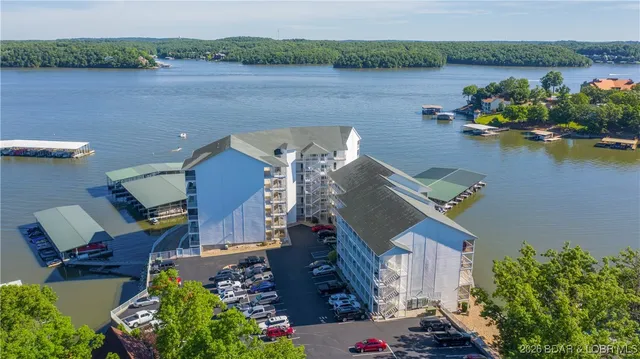 $429,000 | 1359 Seascape Lane, Unit B307, Osage Beach, MO 65065