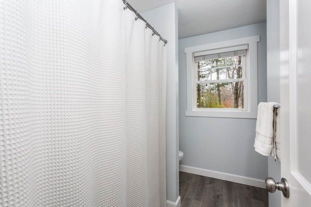 7 Glenwood Road Franklin, MA 02038 - Photo 18 of 46