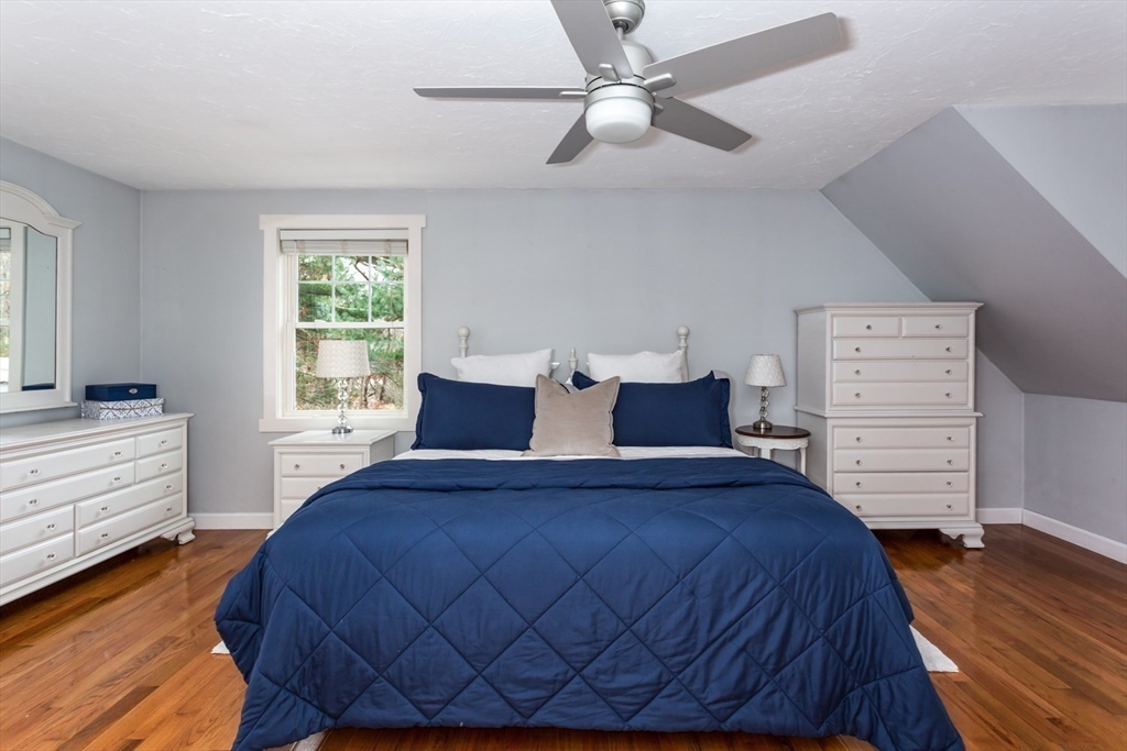 7 Glenwood Road Franklin, MA 02038 - Photo 5 of 46