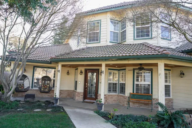 $625,000 | 1015 East Chestnut Court, Visalia, CA 93292
