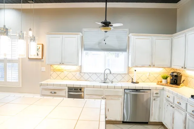 $625,000 | 1015 East Chestnut Court, Visalia, CA 93292