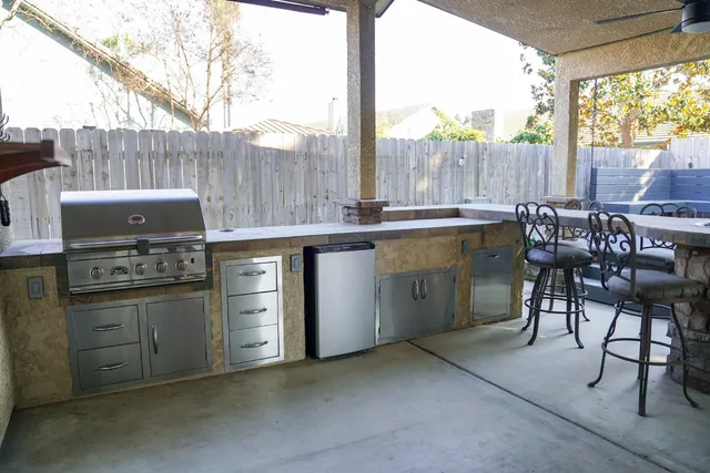 $625,000 | 1015 East Chestnut Court, Visalia, CA 93292