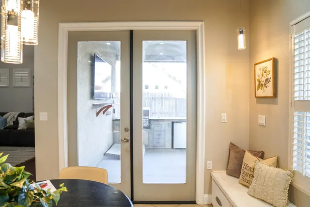 $625,000 | 1015 East Chestnut Court, Visalia, CA 93292