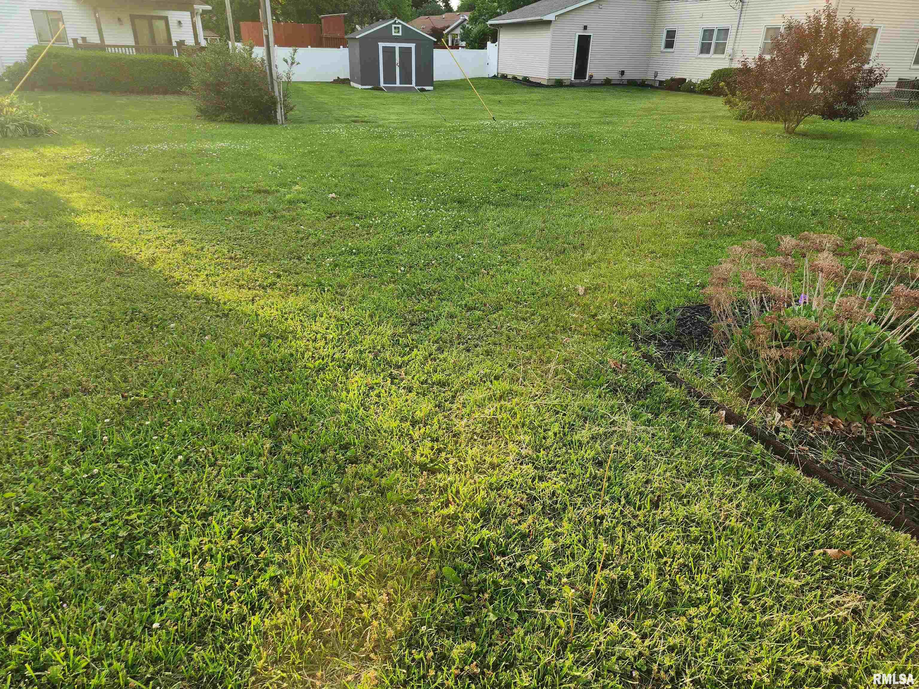 1519 Rutledge Drive Lincoln, IL 62656 - Photo 6 of 34 Gallery Image 6