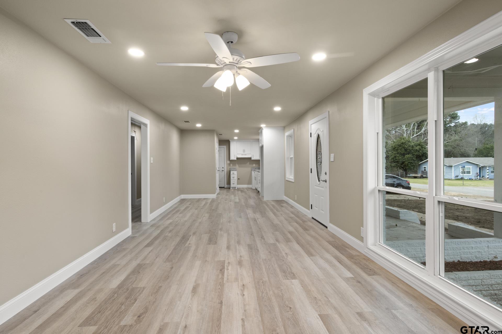 303 Campbell Street Daingerfield, TX 75638 - Photo 14 of 26