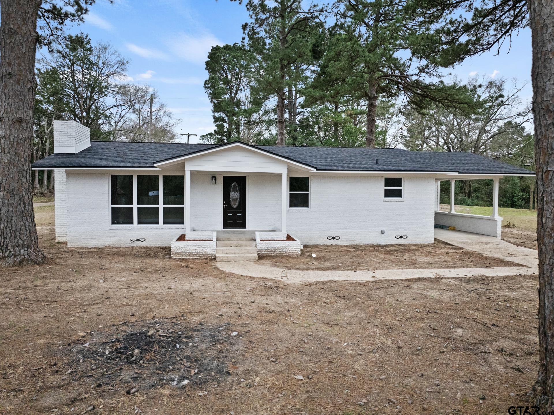 303 Campbell Street Daingerfield, TX 75638 - Photo 17 of 26