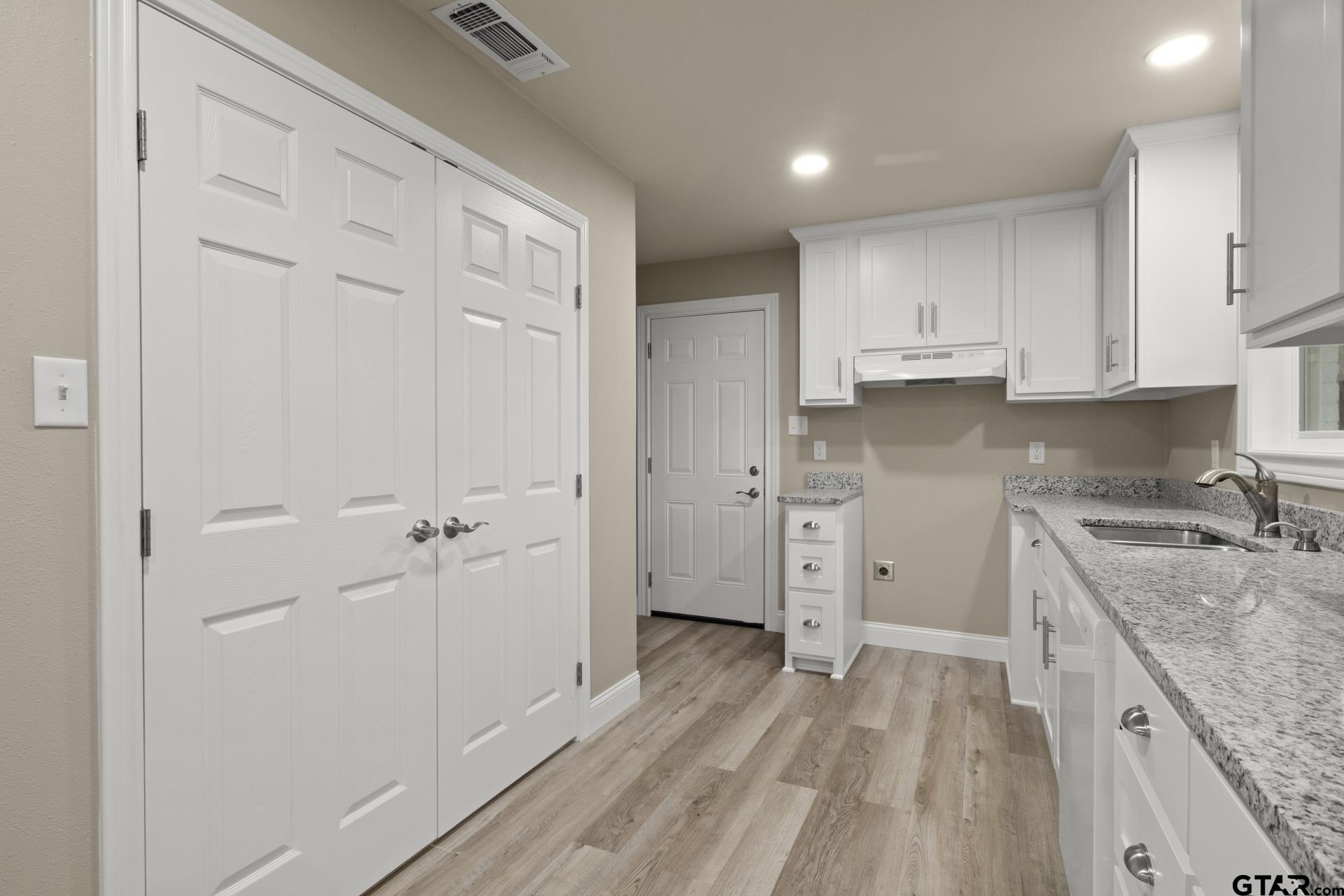 303 Campbell Street Daingerfield, TX 75638 - Photo 18 of 26