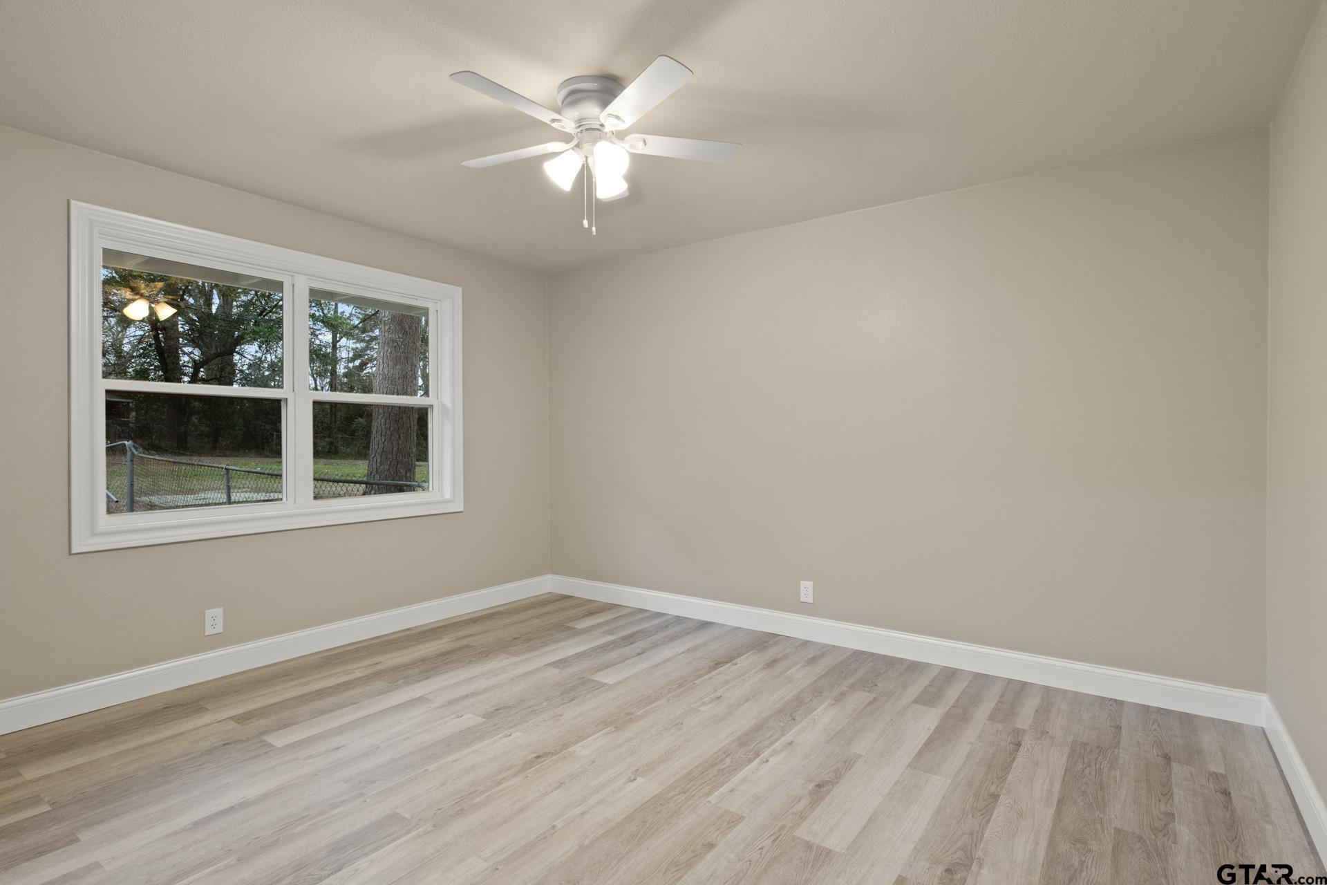 303 Campbell Street Daingerfield, TX 75638 - Photo 2 of 26