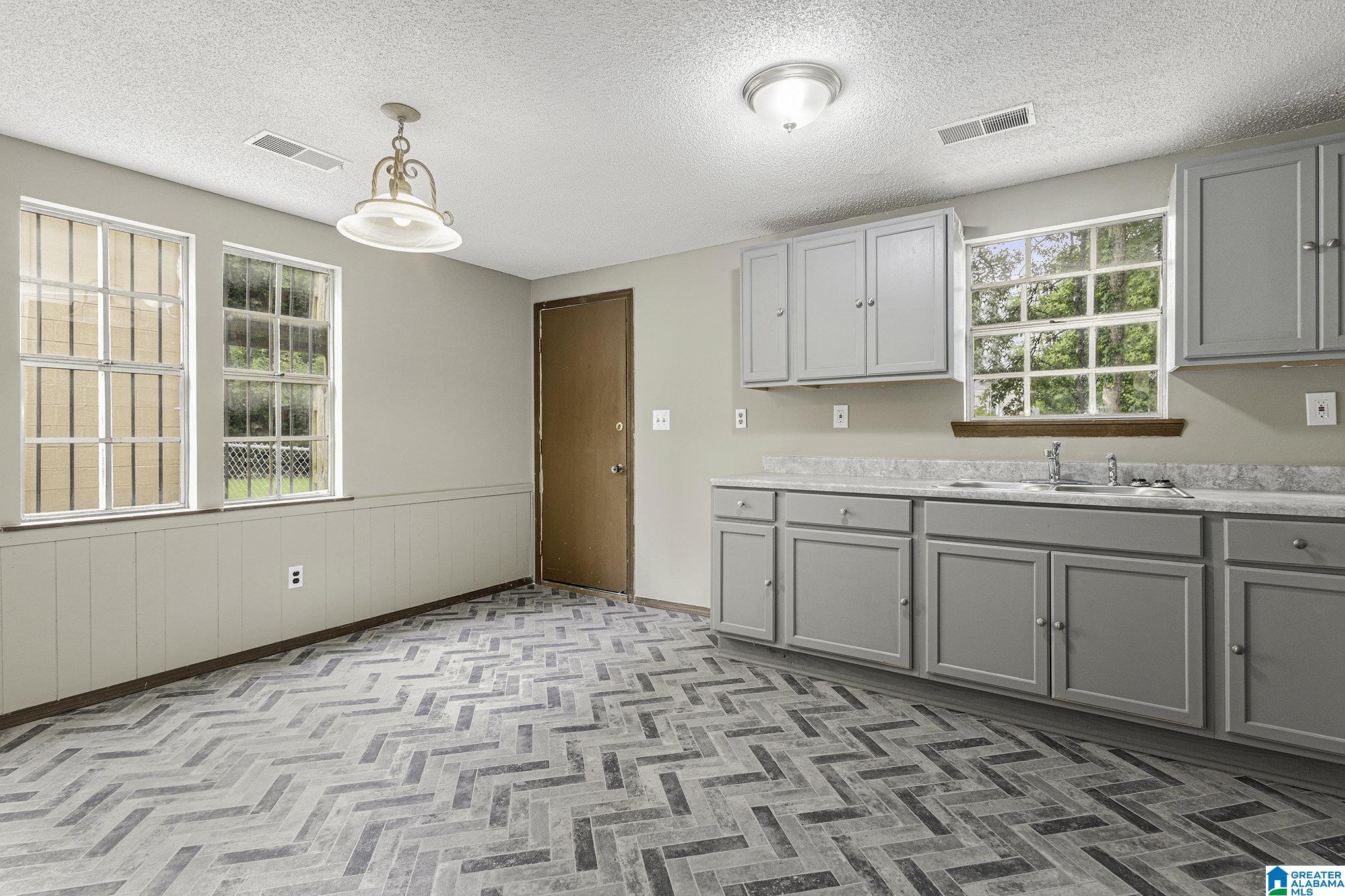 7229 Higdon Road Birmingham, AL 35212 - Photo 8 of 22