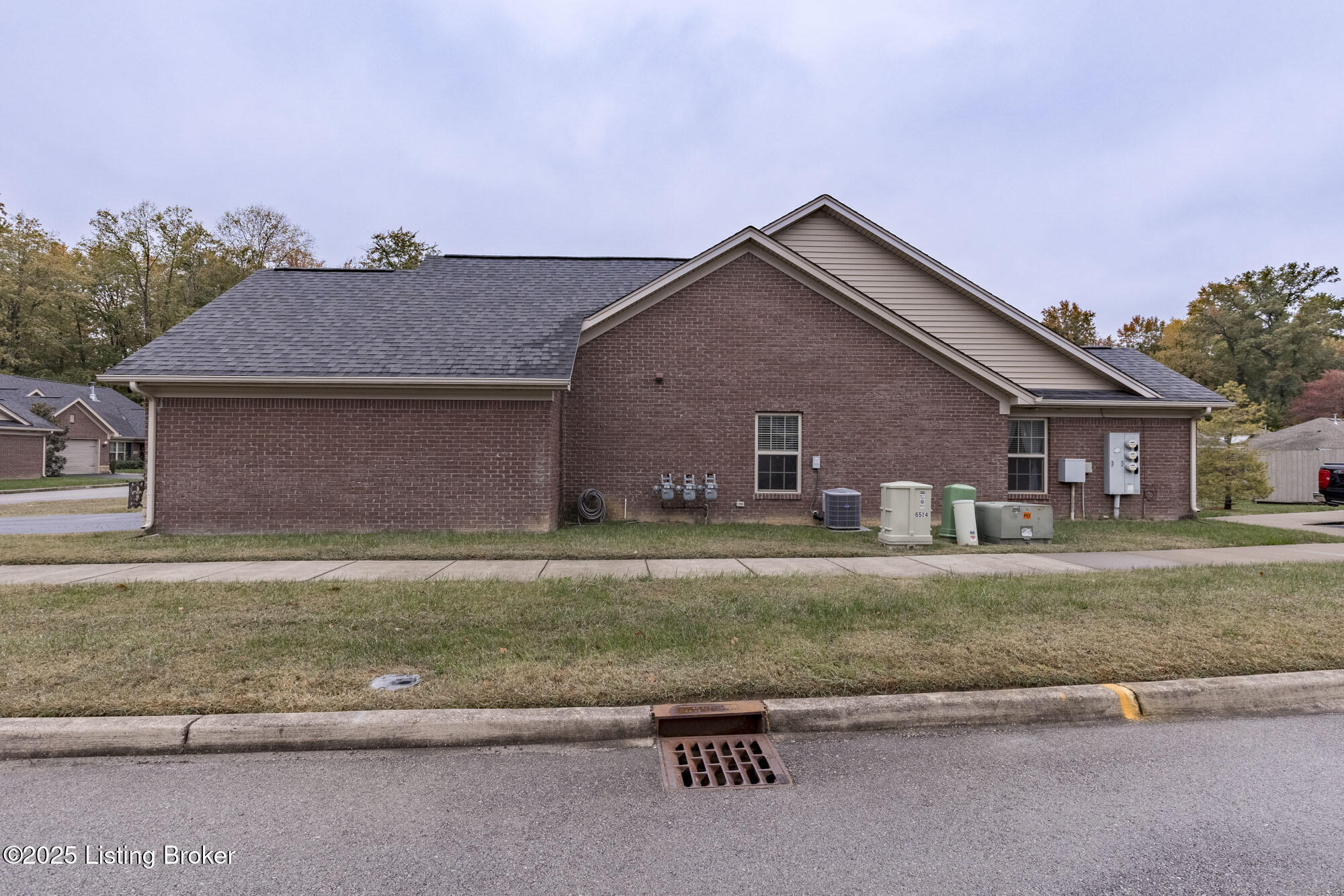 6524 Renate Road Louisville, KY 40291 - Photo 25 of 26 Renate025