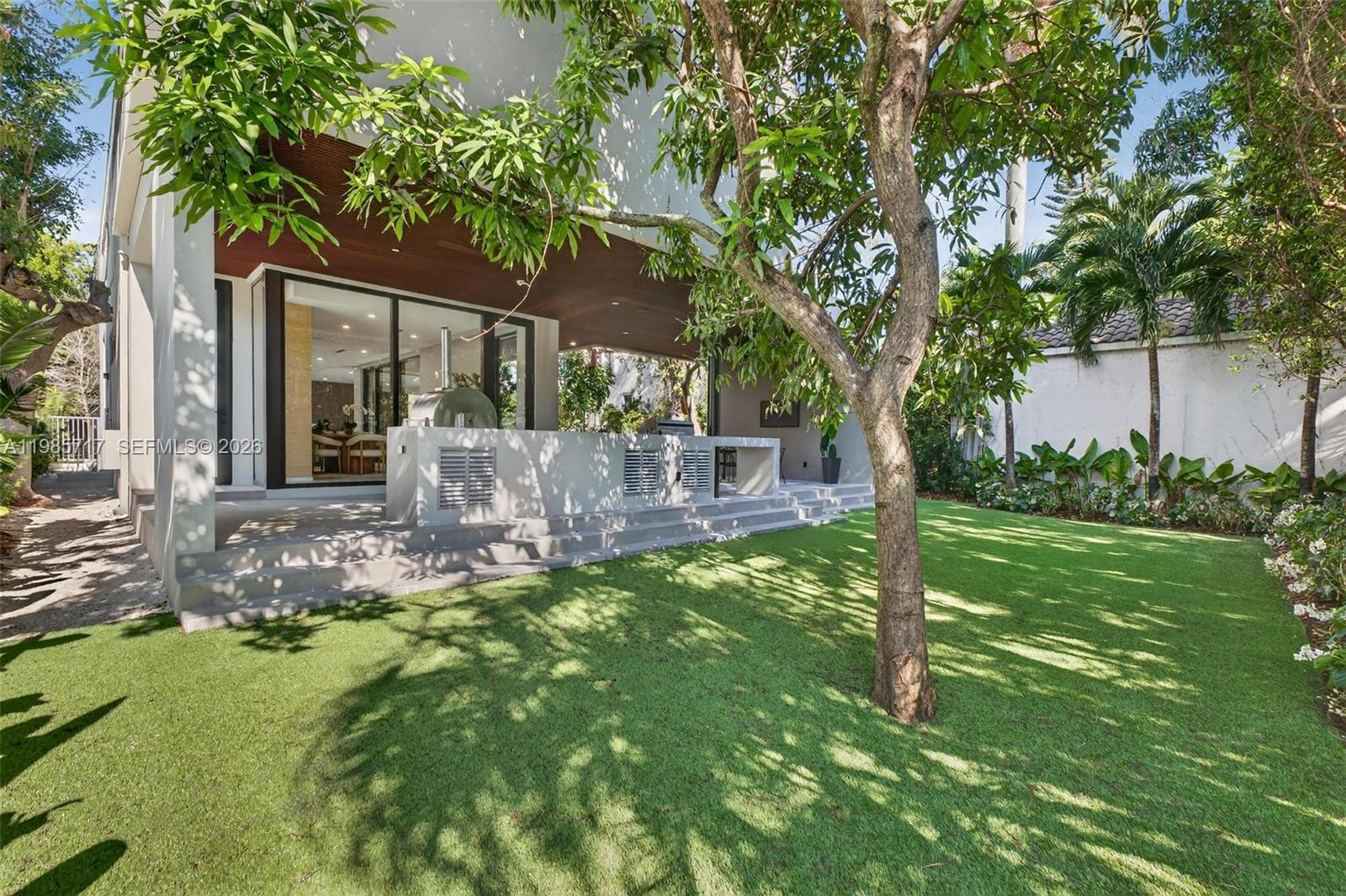 234 Southwest 22nd Road Miami, FL 33129 - Photo 39 of 94