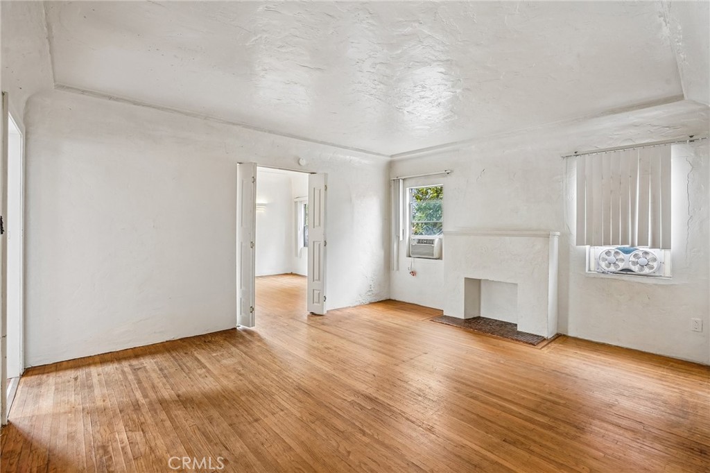1359 South Downey Road Los Angeles, CA 90023 - Photo 15 of 54