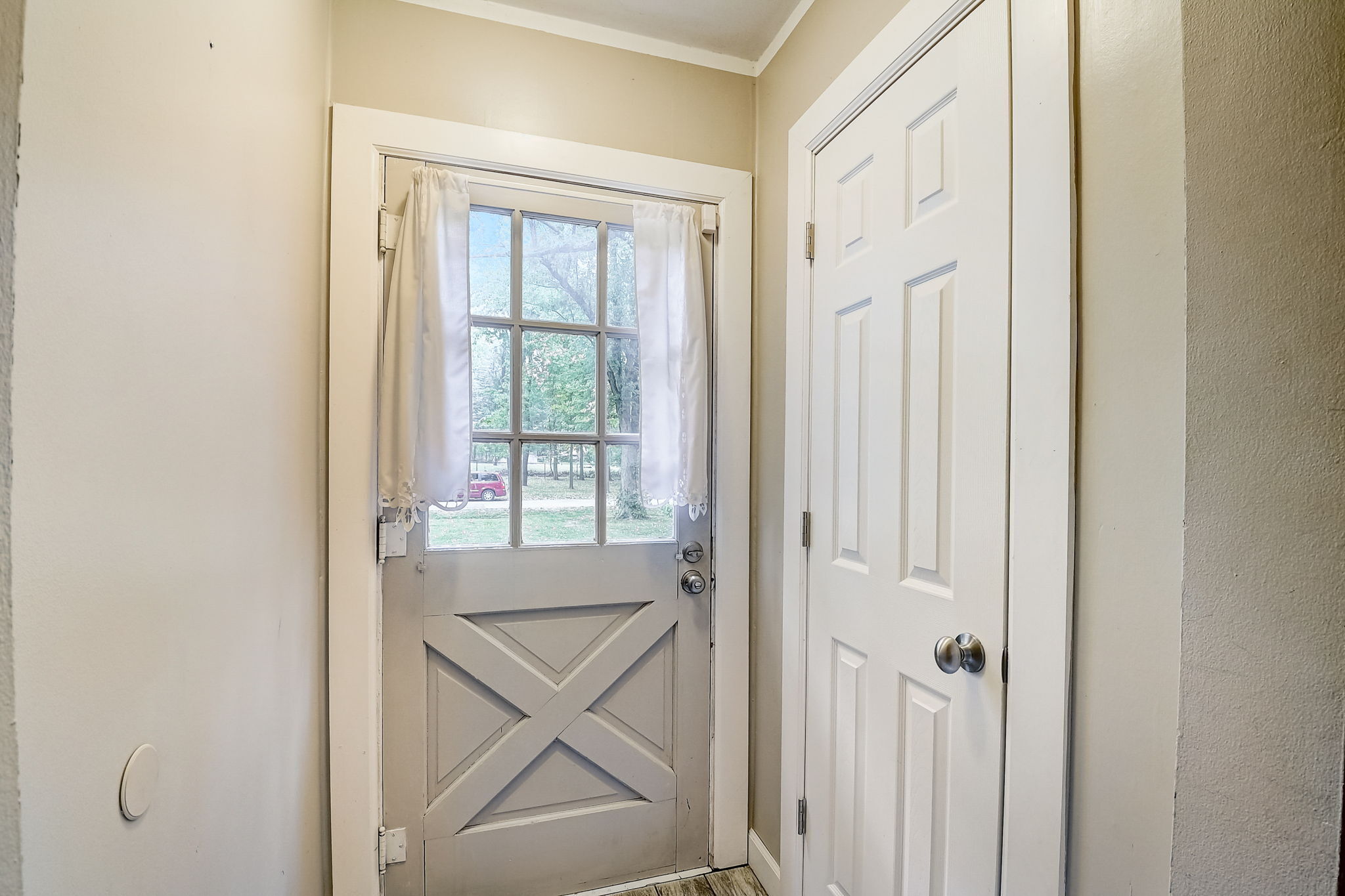 120 West Roberts Road Indianapolis, IN 46217 - Photo 14 of 65 Gallery Image 14