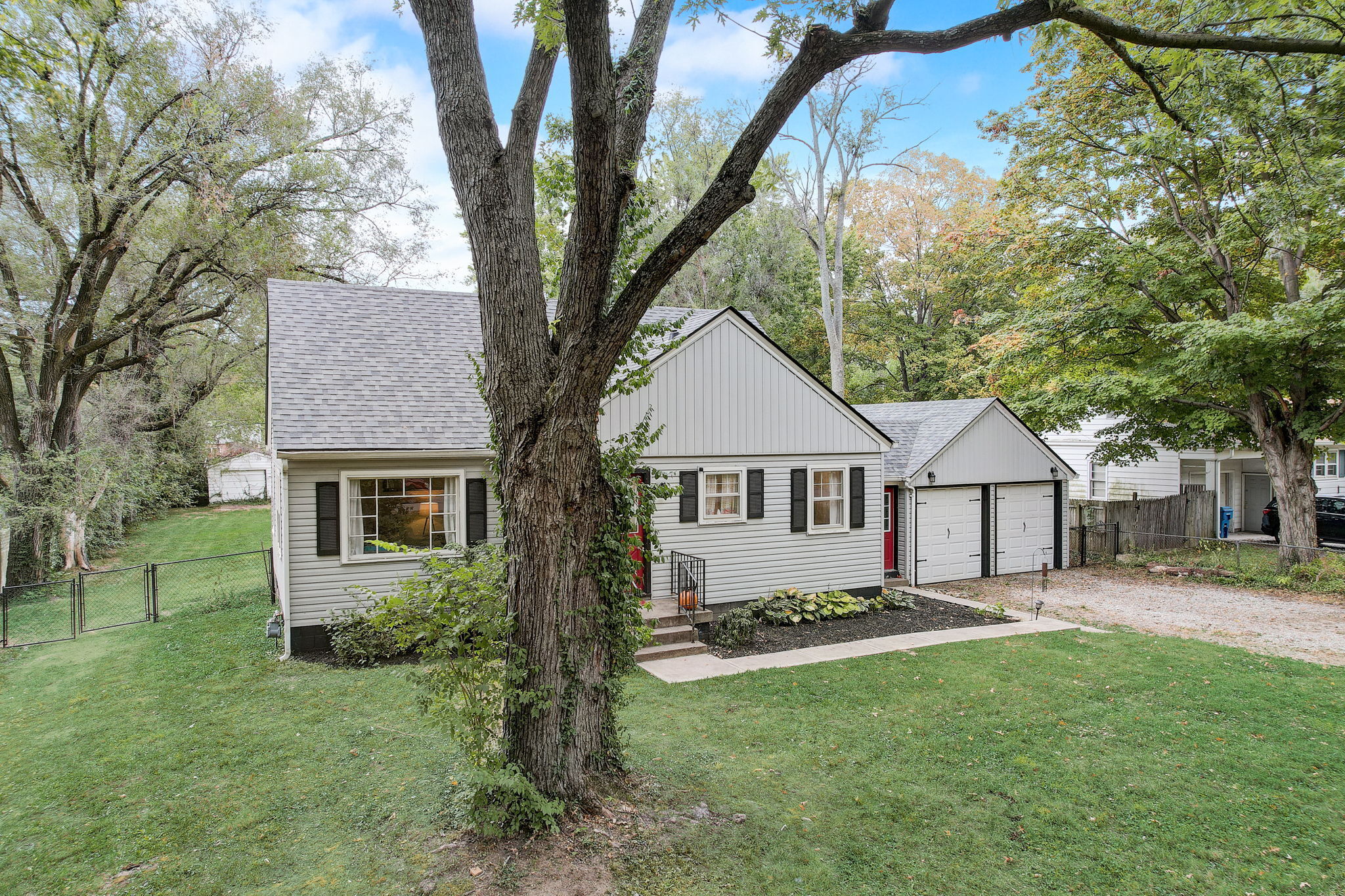 120 West Roberts Road Indianapolis, IN 46217 - Photo 10 of 65 Gallery Image 10