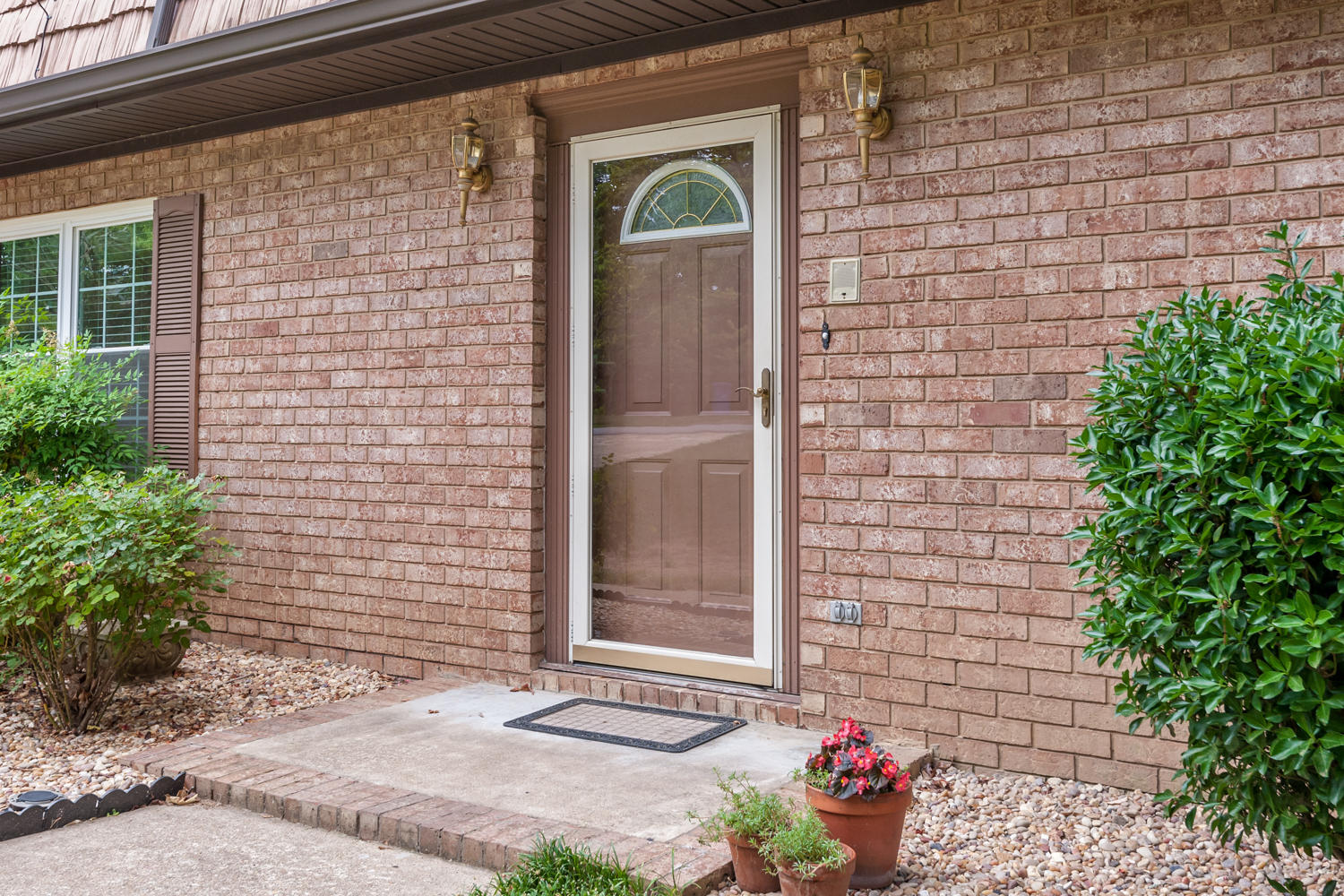 610 Timber Ridge Drive Hixson, TN 37343 - Photo 4 of 29 610_Timber_Ridge_Dr_04