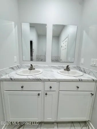 $329,000 | 8780 Thunderbird Drive East, Hernando, MS 38632