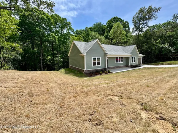 $329,000 | 8780 Thunderbird Drive East, Hernando, MS 38632