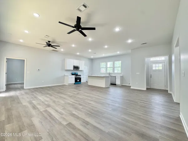 $329,000 | 8780 Thunderbird Drive East, Hernando, MS 38632