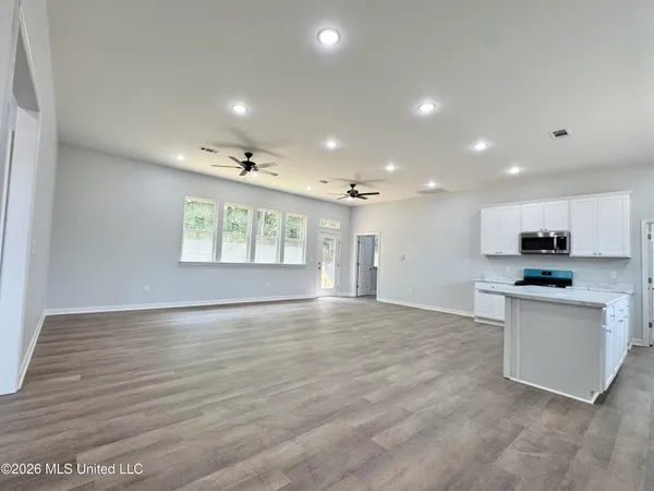 $329,000 | 8780 Thunderbird Drive East, Hernando, MS 38632