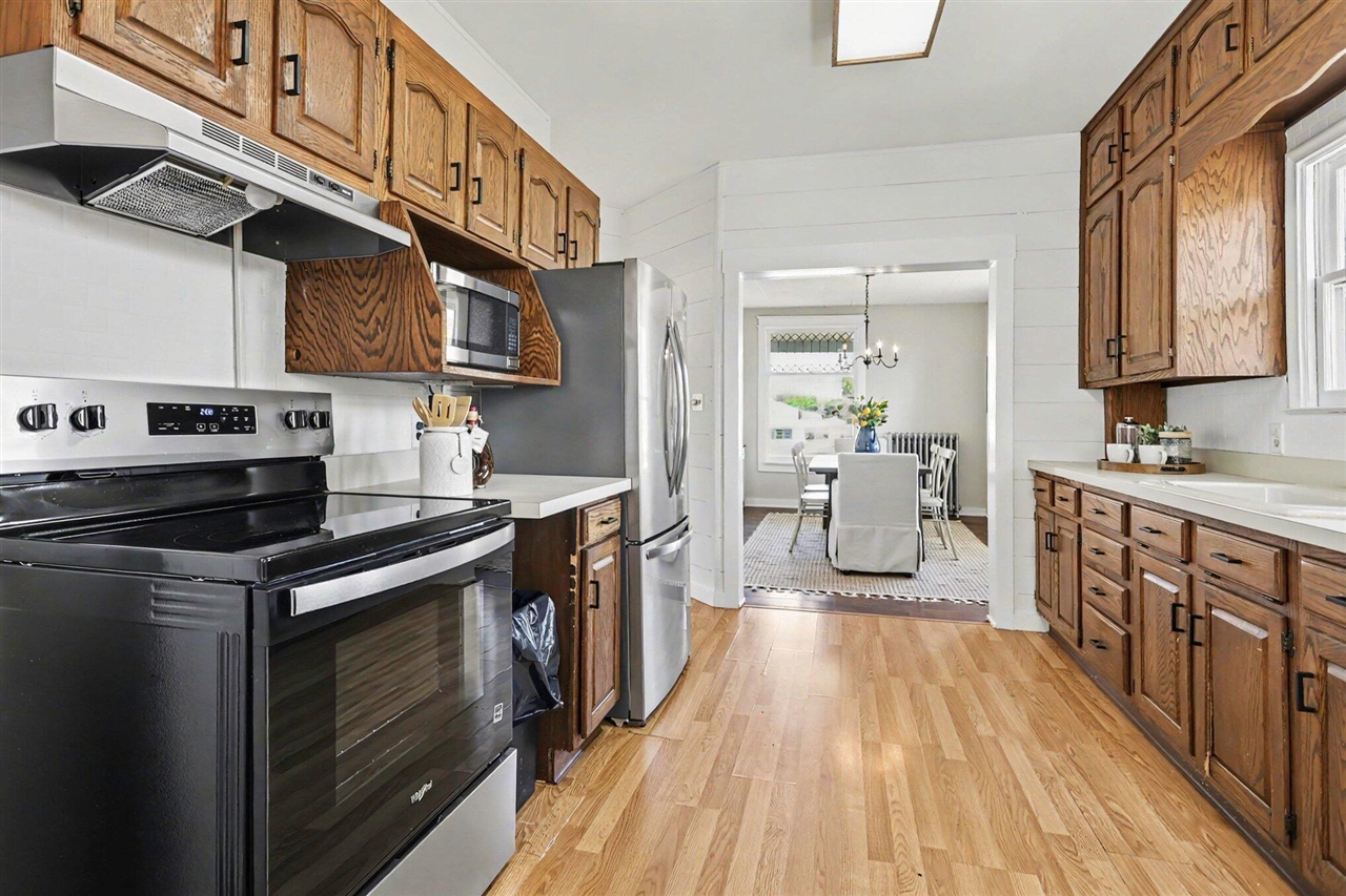 1368 West Lemon Creek Road Baroda, MI 49101 - Photo 4 of 31