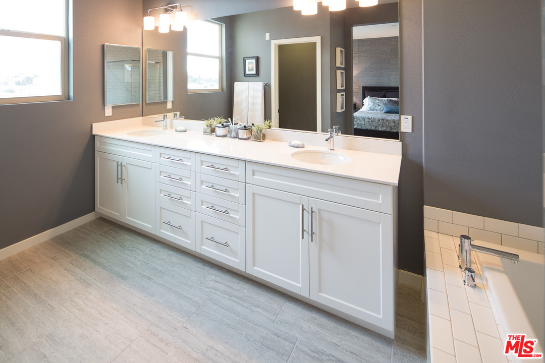 710 Colorado Circle Carson, CA 90745 - Photo 4 of 12