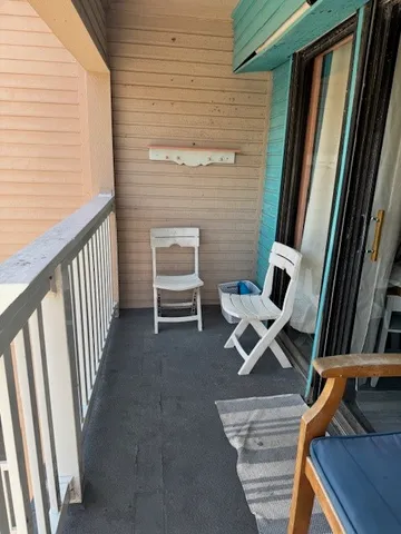 a view of deck with patio