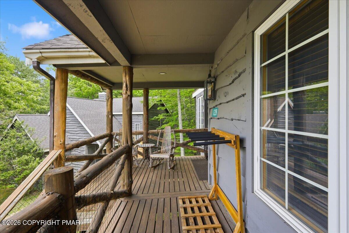 128 Short Hill Rd Lake Lake Harmony, PA 18624 - Photo 36 of 44 Front Porch