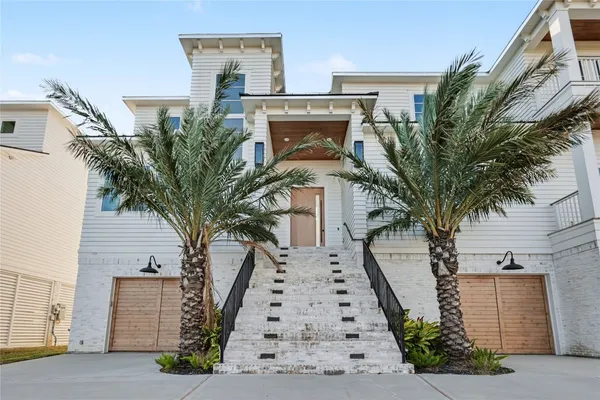 $1,620,000 | 426 81st Street, Galveston, TX 77551