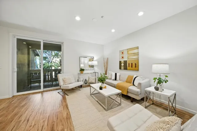 $885,000 | 709 Modern Ice Drive, San Jose, CA 95112