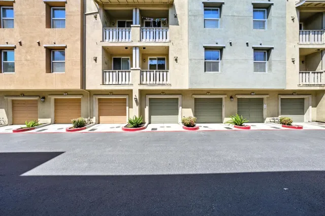 $885,000 | 709 Modern Ice Drive, San Jose, CA 95112