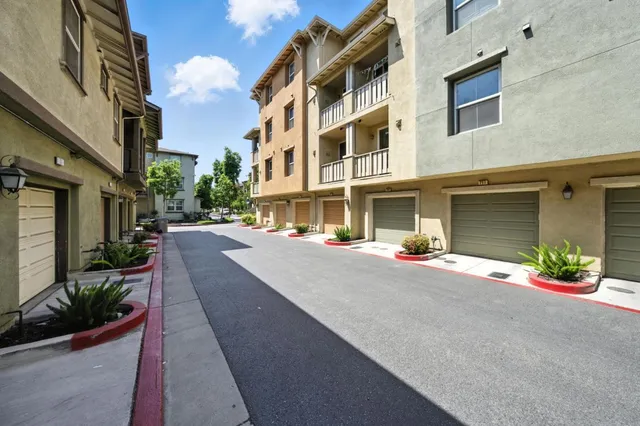 $885,000 | 709 Modern Ice Drive, San Jose, CA 95112