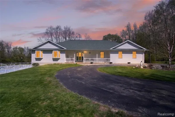 $535,000 | 7233 Hague Avenue, Jackson, MI 49201