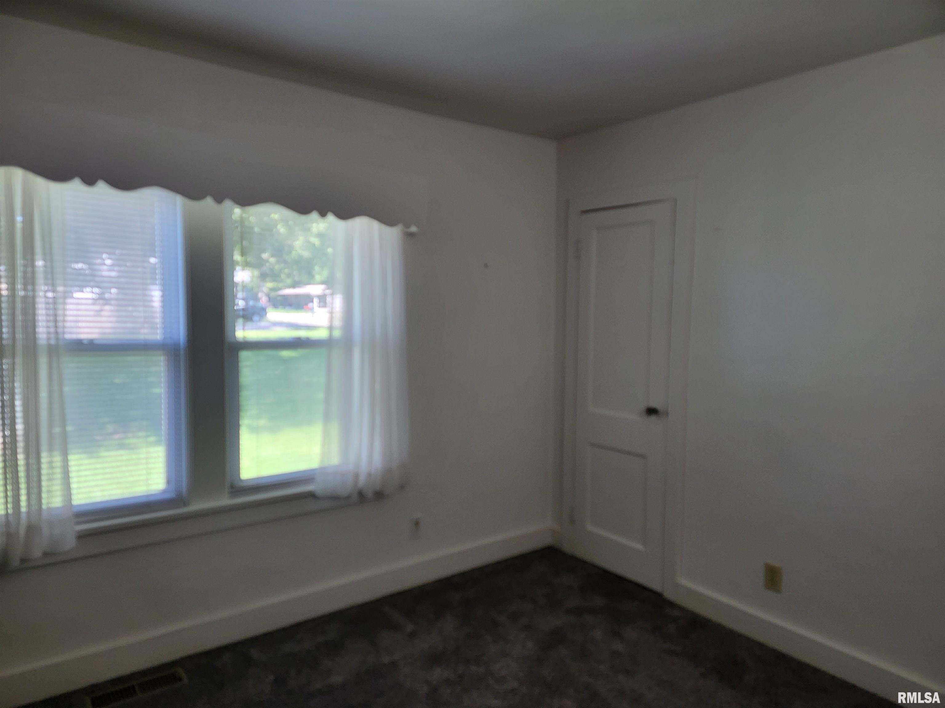 1247 South Main Street Canton, IL 61520 - Photo 14 of 41 Gallery Image 14
