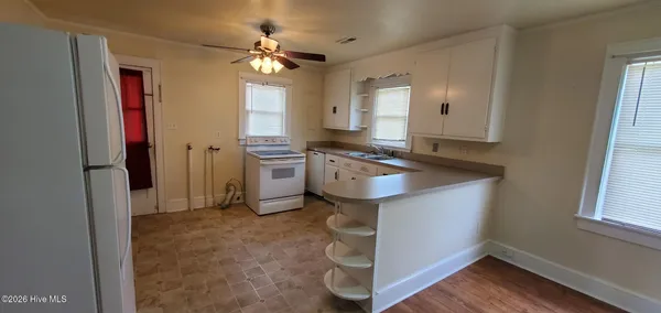 $1,225 | 111 Merriwood Avenue, Elizabeth City, NC 27909