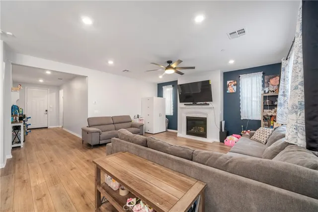 $778,500 | 1744 Sunny Height Lane, Redlands, CA 92374