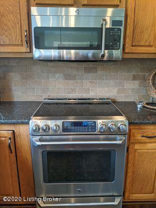 7115 Austinwood Road Louisville, KY 40214 - Photo 23 of 76 3E1464EE-EE23-4F77-85BD-C3DE8D8054B6