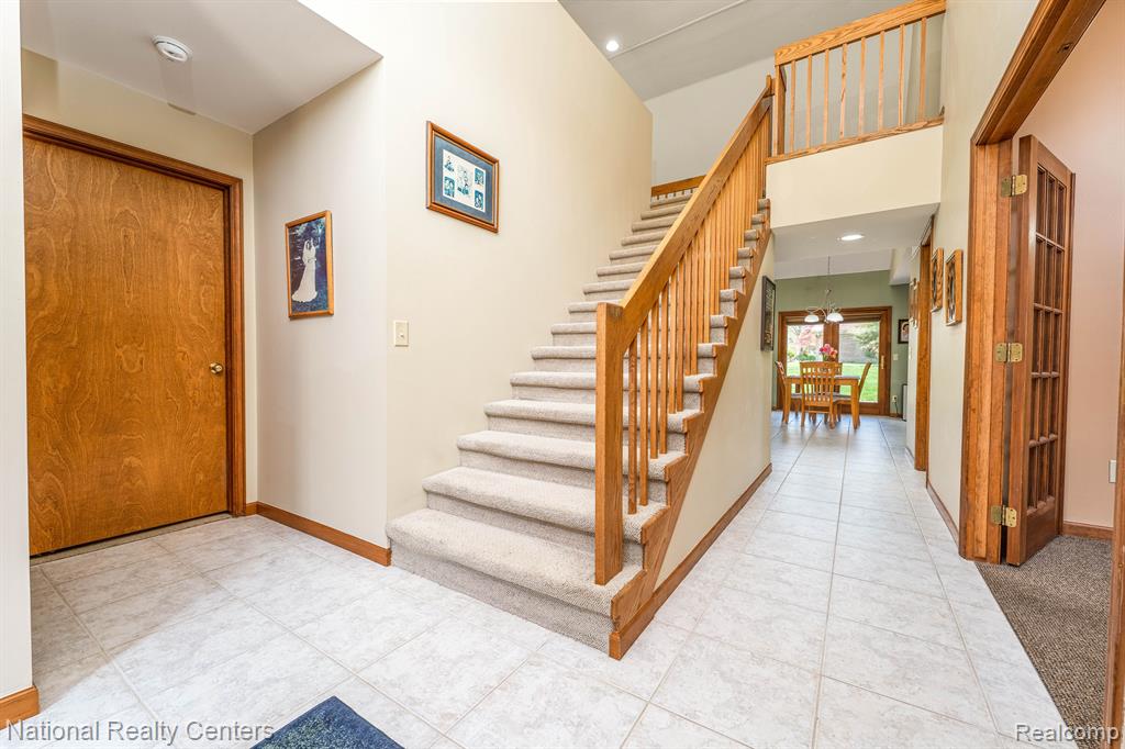 37164 Chesapeake Road Farmington Hills, MI 48335 - Photo 6 of 40