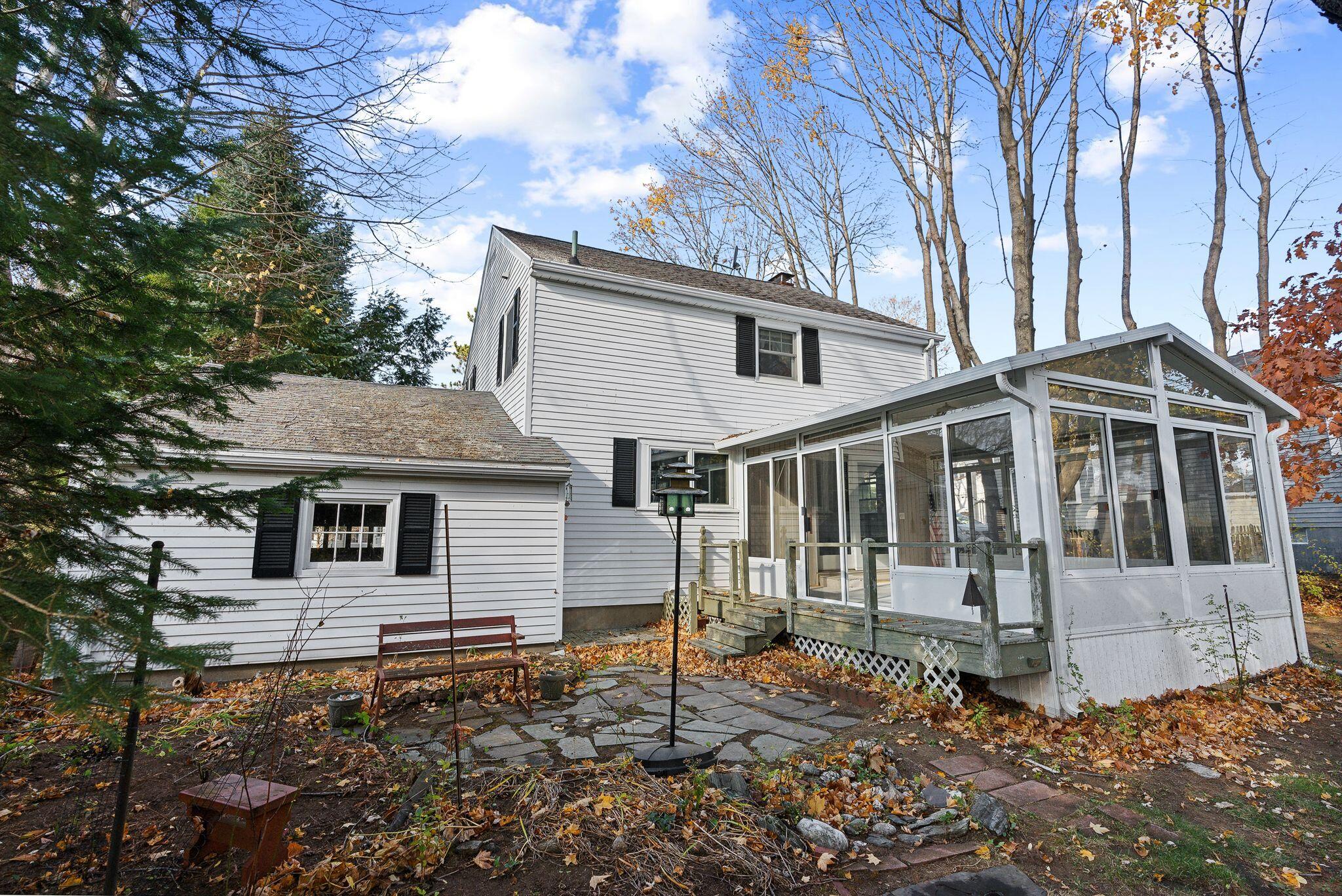 42 Strathmore Road South Portland, ME 04106 - Photo 4 of 49 4_DSC04907