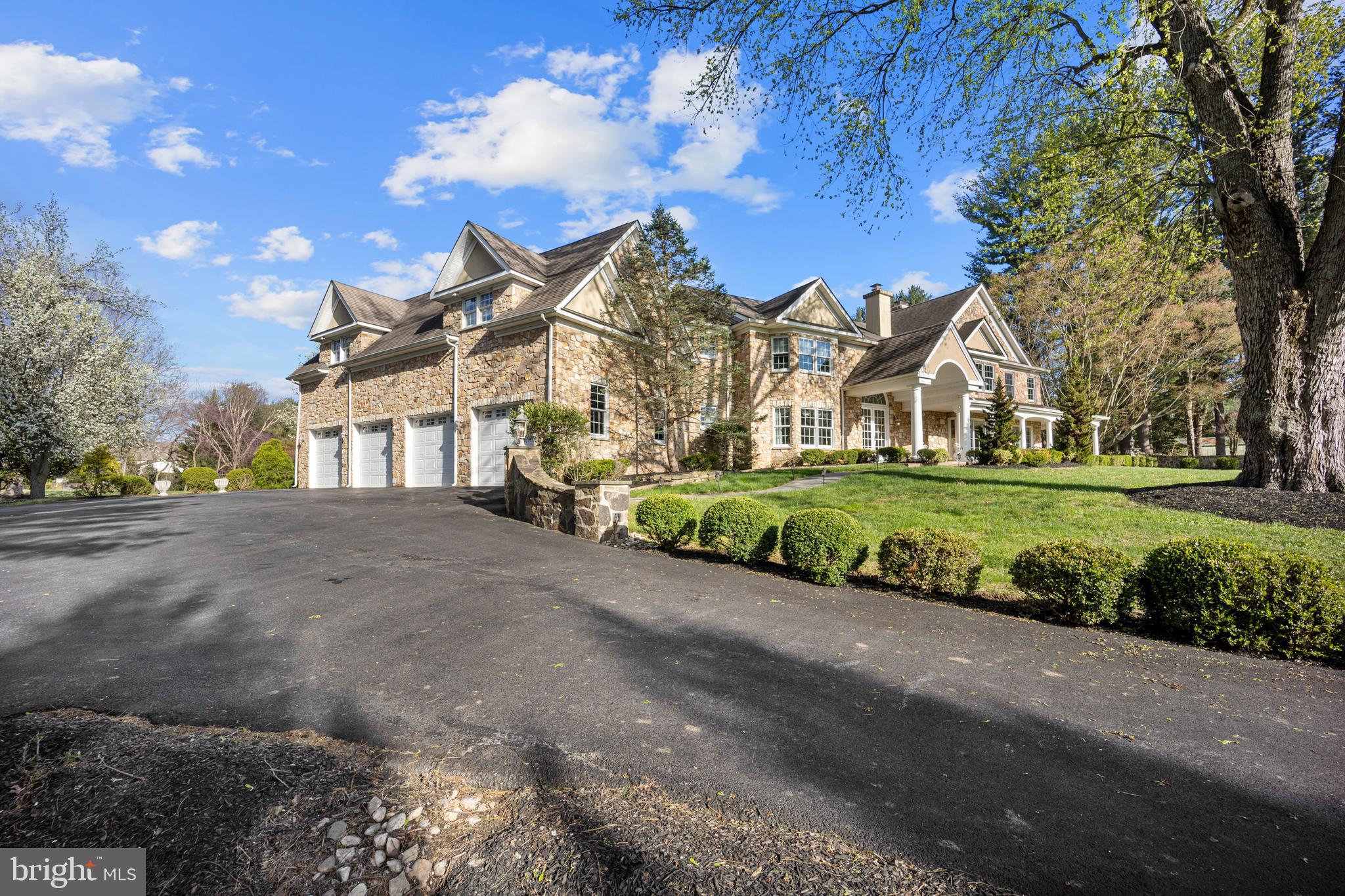 734 Northbrook Road Kennett Square, PA 19348 - Photo 3 of 89 a view of a volley ball court
