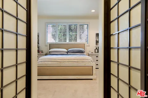 $4,950 | 423 North Palm Drive, Unit 206, Beverly Hills, CA 90210