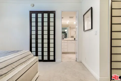 $4,950 | 423 North Palm Drive, Unit 206, Beverly Hills, CA 90210