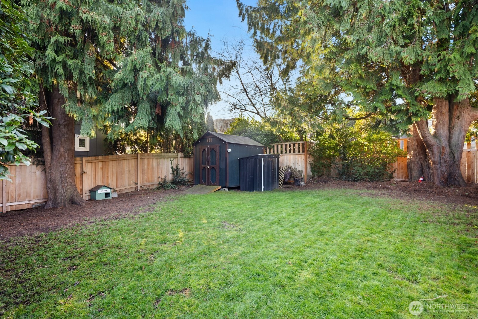 2011 East James Street Seattle, WA 98122 - Photo 32 of 40