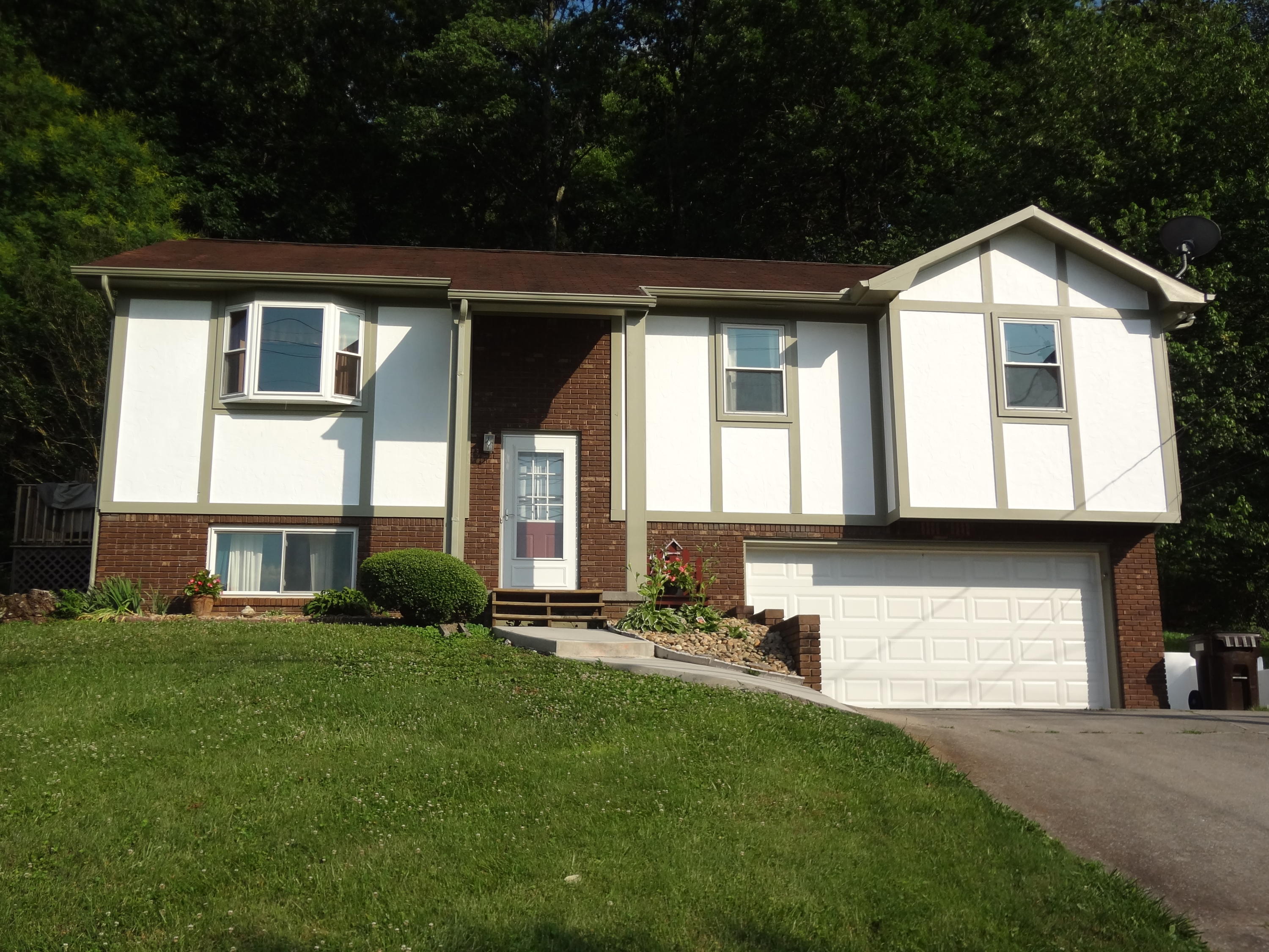 9532 Trails End Road Knoxville, TN 37931 - Photo 5 of 32 Front View