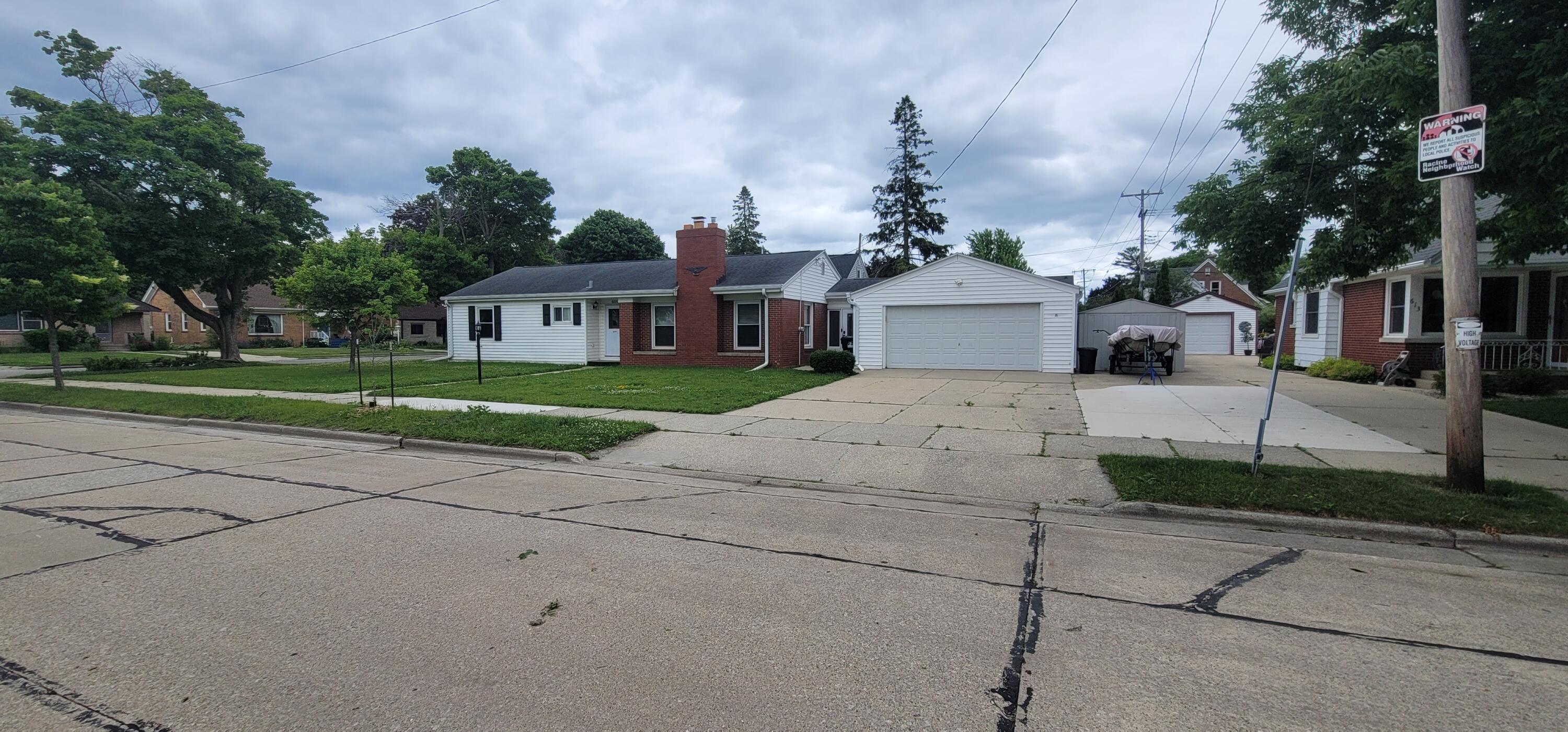 601 Isabelle Avenue Racine, WI 53402 - Photo 5 of 39 Exterior (12)