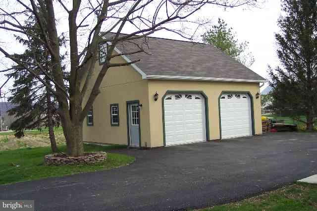 1887 Smith Station Road Spring Grove, PA 17362 - Photo 2 of 9